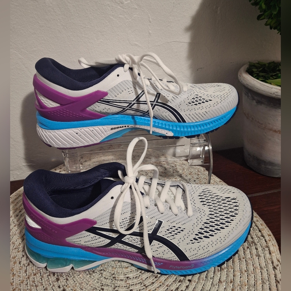 ASICS Gel Kayano 26 Women's Running Shoes Size 9.